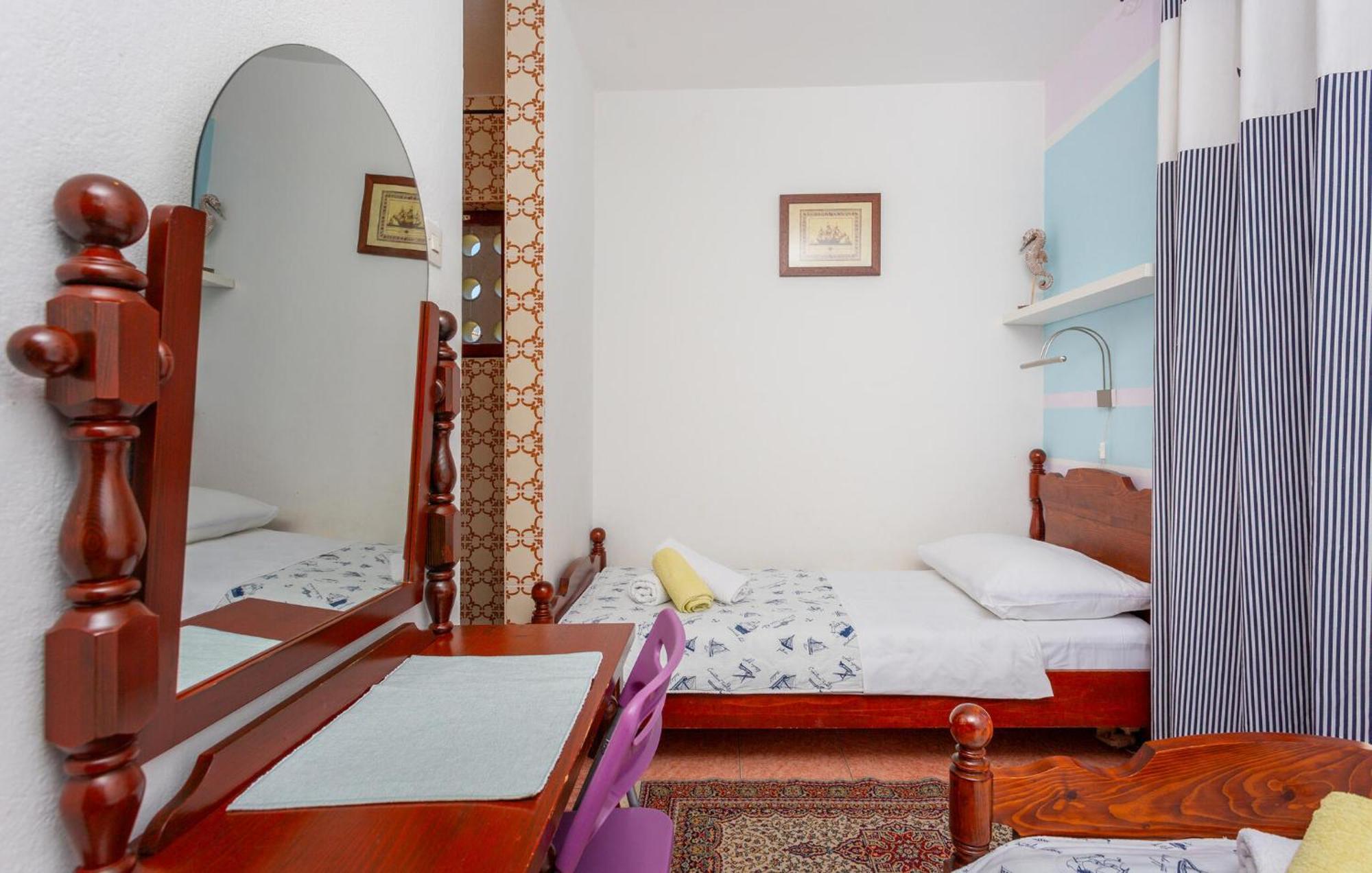 3 Bedroom Stunning Apartment In Krk Krk Town Kültér fotó