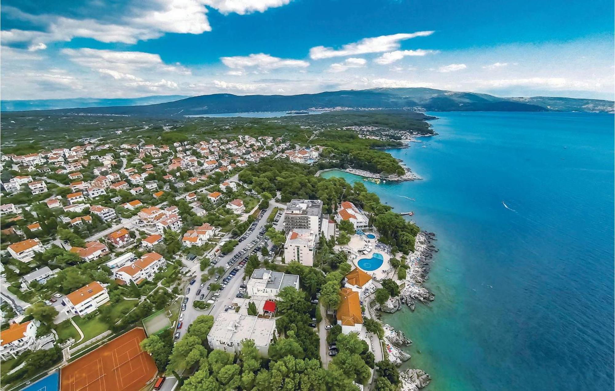 3 Bedroom Stunning Apartment In Krk Krk Town Kültér fotó